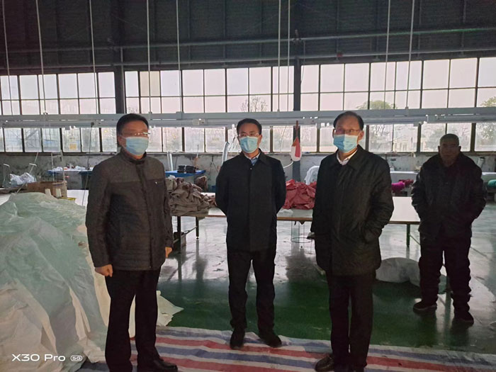 縣委常委、常務(wù)副縣長王景義到高新區(qū)勞動密集型企業(yè)督導(dǎo)查看安全生產(chǎn)情況