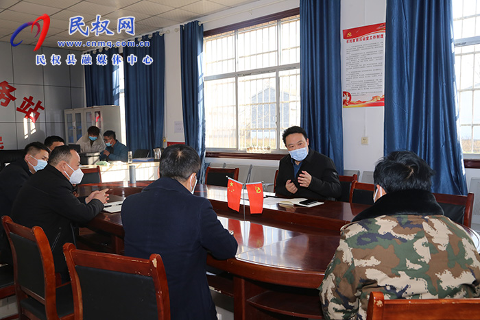 縣委常委、組織部長王義彬暗訪督導軟弱渙散村黨組織整頓、“五星”支部創(chuàng)建和駐村“第一書記”在崗履職情況