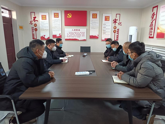 縣財(cái)政局聯(lián)合縣稅務(wù)局組織召開稅收收入工作會(huì)