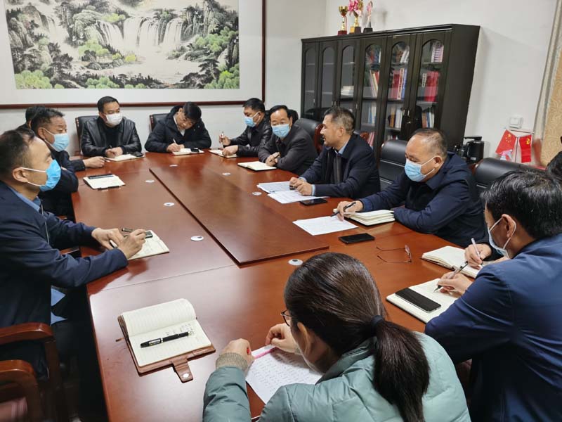 住建局機(jī)關(guān)黨支部落實(shí)“第一議題”制度組織專題學(xué)習(xí)研討