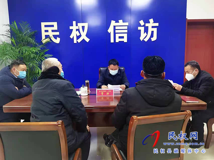 副縣長、縣公安局長賈濤接待來訪群眾