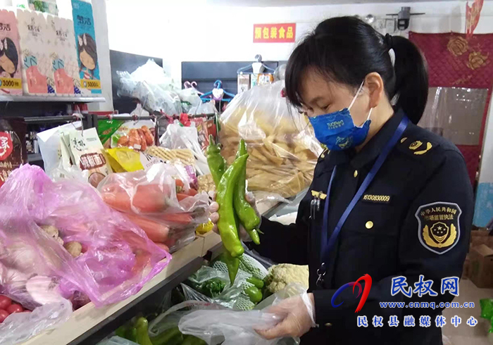 民權(quán)縣市場監(jiān)督管理局開展元旦、春節(jié)食品安全抽檢專項行動