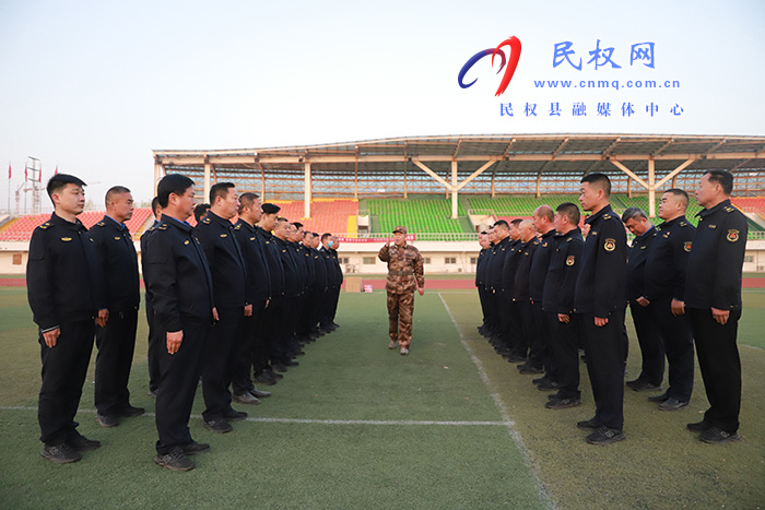 民權(quán)縣城市管理局:開展“強(qiáng)基礎(chǔ) 轉(zhuǎn)作風(fēng) 樹形象”軍事化訓(xùn)練活動(dòng)?