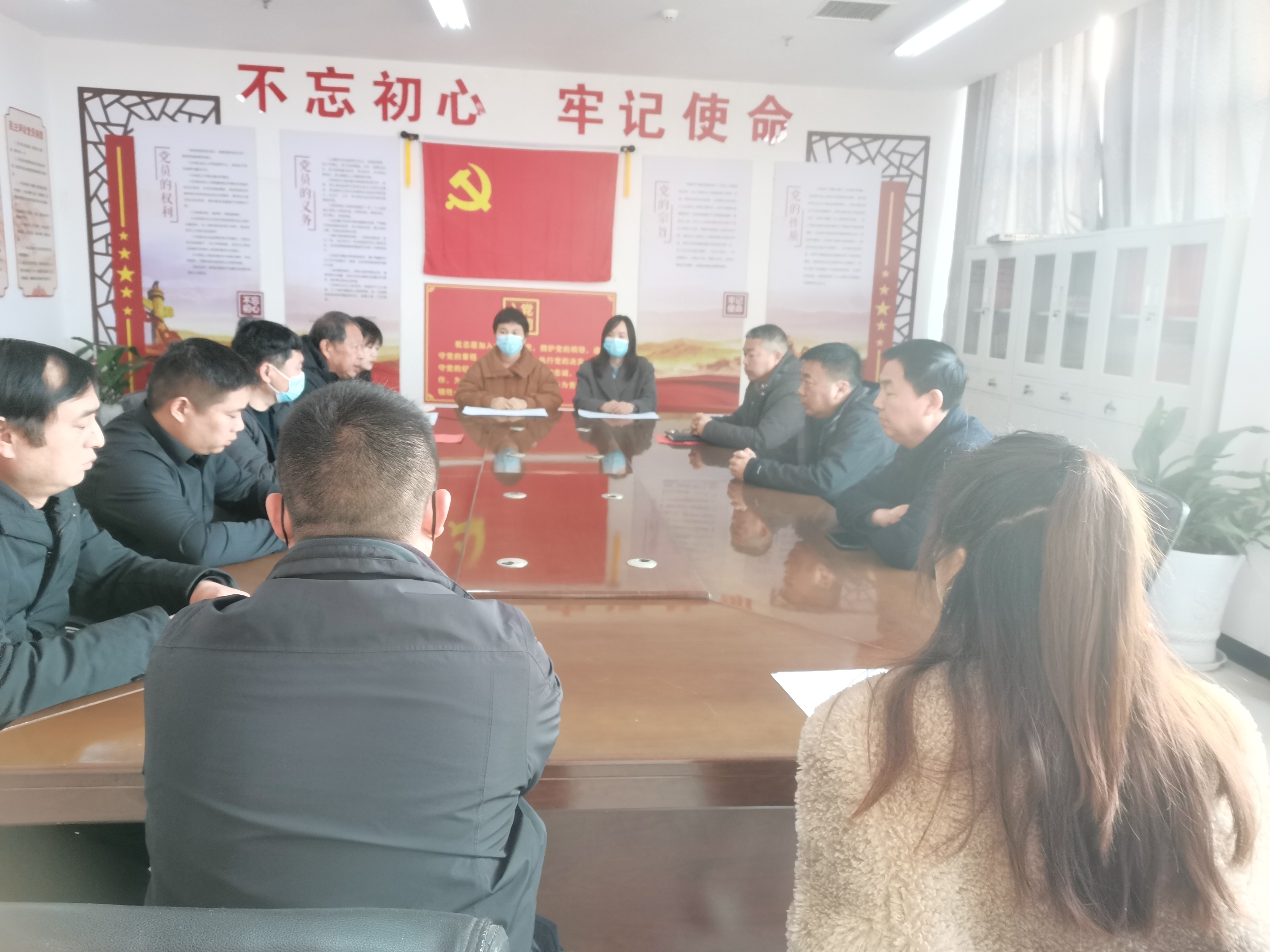 縣林業(yè)發(fā)展服務(wù)中心召開安全生產(chǎn)工作專題會(huì)