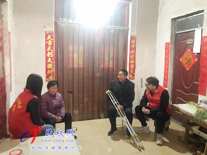 民權(quán)縣水務(wù)公司開展“學(xué)雷鋒 我行動(dòng)” 關(guān)愛殘疾人志愿服務(wù)活動(dòng)