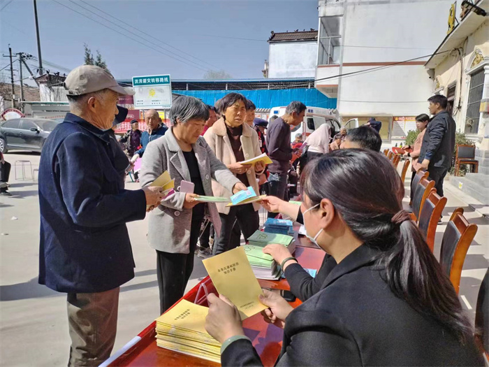 縣委黨校開展3月份主題黨日“1+新時代文明實(shí)踐推動暨黨的創(chuàng)新理論、科技、衛(wèi)生三下鄉(xiāng)”活動
