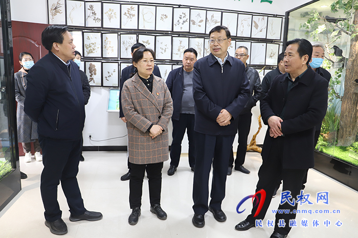 黃河水利委員會(huì)河南黃河河務(wù)局一級(jí)巡視員姚自京一行蒞民調(diào)研水利工程、黃河故道工作