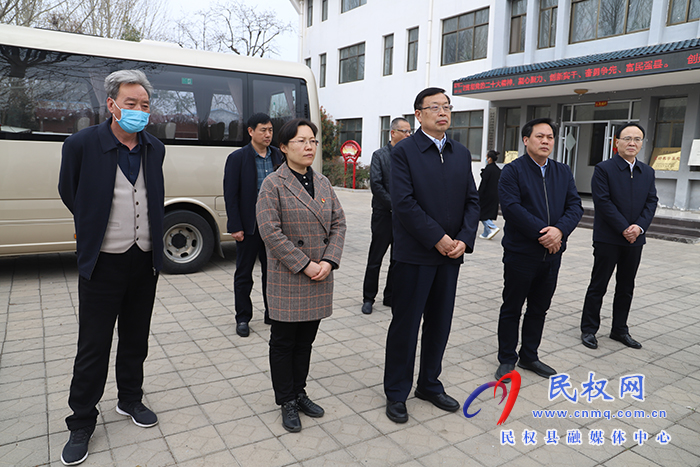黃河水利委員會(huì)河南黃河河務(wù)局一級(jí)巡視員姚自京一行蒞民調(diào)研水利工程、黃河故道工作
