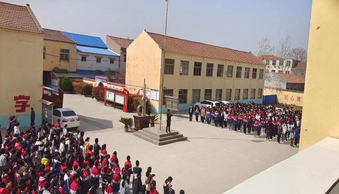 雙塔鎮(zhèn)各中小學(xué)開(kāi)展“中華民族一家親 同心共筑中國(guó)夢(mèng)”主題教育活動(dòng)