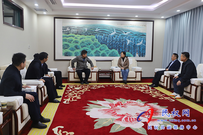 縣委副書記、縣長(zhǎng)王靜嫻會(huì)見(jiàn)來(lái)民客商