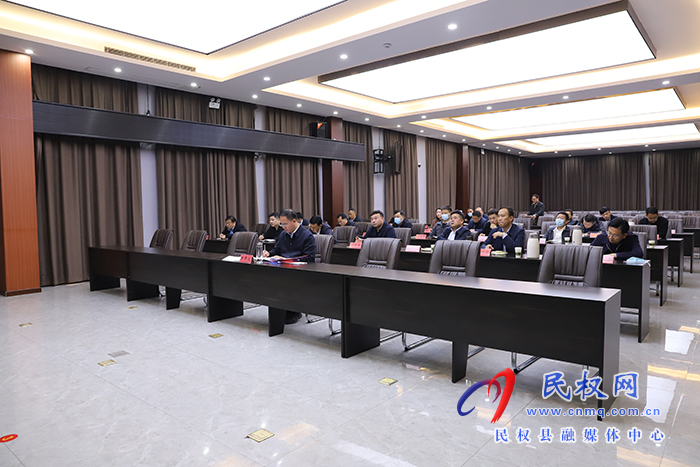 我縣組織收聽收看全市經(jīng)濟(jì)運(yùn)行調(diào)度會(huì)