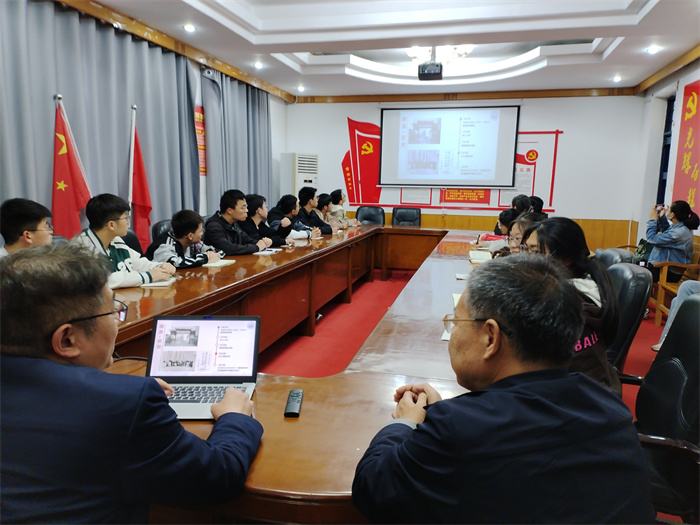   民權博士團成員、上海同濟大學教授朱京濤招生工作組到民權縣高級中學開展招生宣講活動