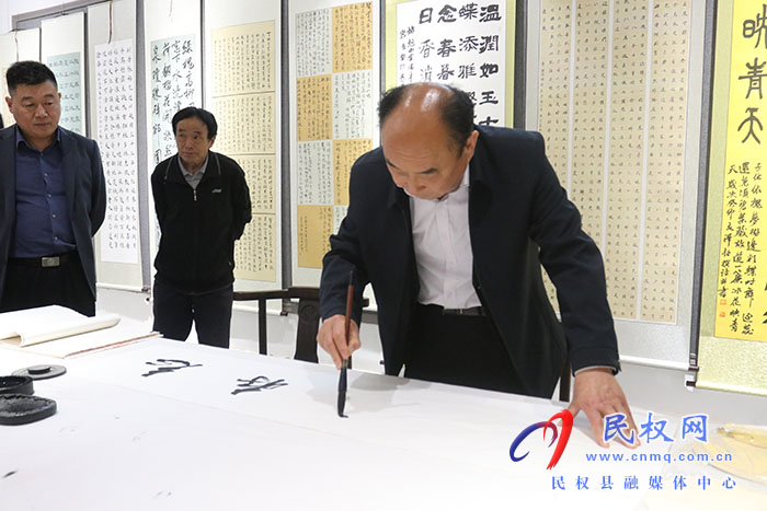 縣老干部局、縣老年書畫院參加2023中國(guó)·民權(quán)第七屆槐花文化系列活動(dòng)書畫展