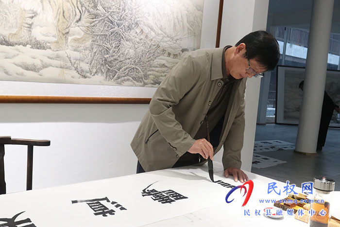 縣老干部局、縣老年書畫院參加2023中國(guó)·民權(quán)第七屆槐花文化系列活動(dòng)書畫展