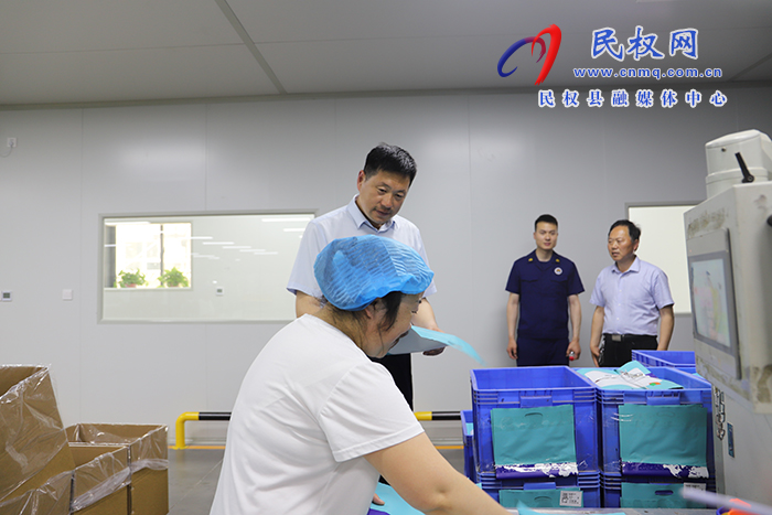 縣委宣傳部聯(lián)合消防救援大隊(duì)、高新區(qū)管委會(huì)走進(jìn)印刷企業(yè)開(kāi)展消防安全知識(shí)培訓(xùn)和實(shí)操應(yīng)急演練活動(dòng)