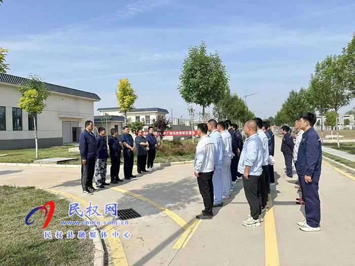 民權(quán)縣水務(wù)發(fā)展服務(wù)中心開(kāi)展綜合性應(yīng)急演練