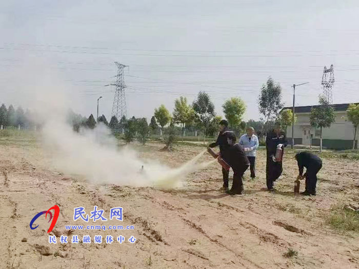 民權(quán)縣水務(wù)發(fā)展服務(wù)中心開(kāi)展綜合性應(yīng)急演練