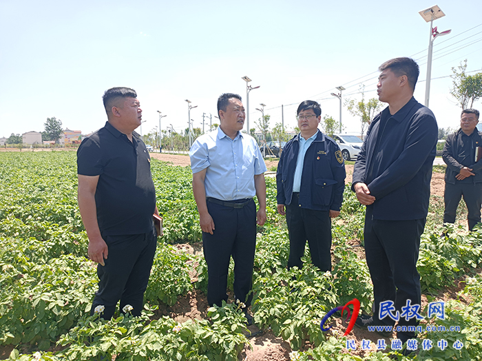縣委常委、組織部長(zhǎng)王義彬調(diào)研指導(dǎo)“五星”支部創(chuàng)建工作