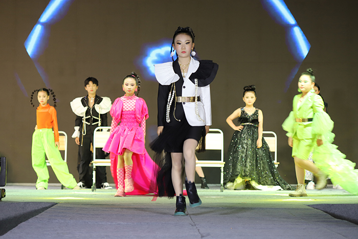 民權(quán)求實小學(xué)第六屆“向美而行，逐夢未來”校園文化藝術(shù)節(jié)圓滿落幕