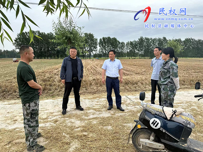 縣委常委、縣委辦公室主任吳杰到野崗鎮(zhèn)調(diào)研指導“三夏”生產(chǎn)、信訪穩(wěn)定等工作