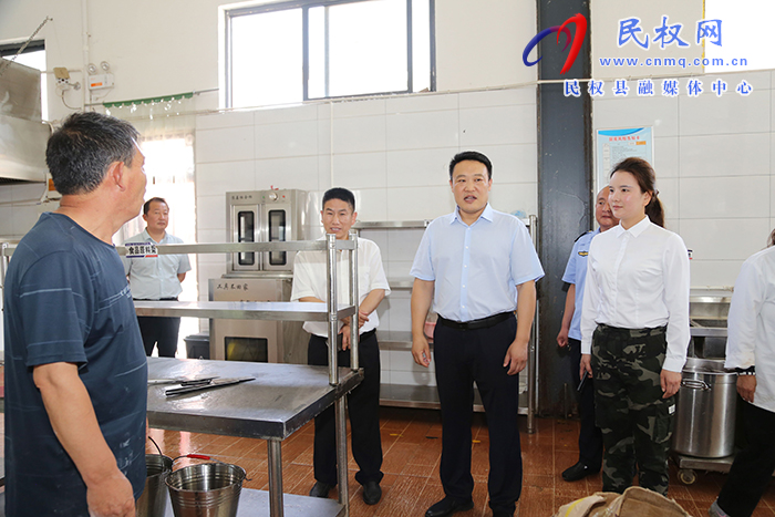 縣委常委、組織部長王義彬調(diào)研督導(dǎo)“三夏”生產(chǎn)和食品安全“兩個(gè)責(zé)任”落實(shí)工作