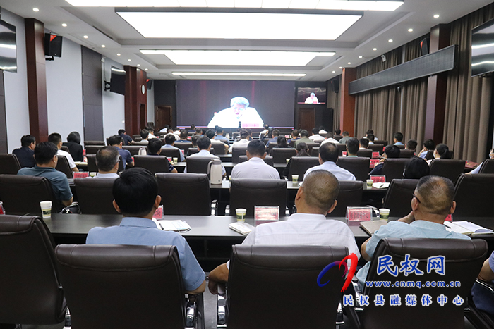 我縣組織收聽收看市委理論學(xué)習(xí)中心組集體學(xué)習(xí)（擴(kuò)大）會(huì)議（第二十一期商丘大講堂）