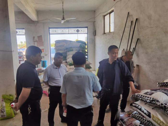市社到民權(quán)縣開展農(nóng)資打假專項治理行動督導(dǎo)工作