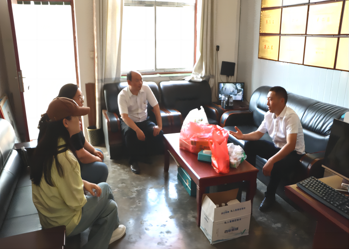 同心向黨繪長卷 緬懷先輩慶七一 —— 河南機電職業(yè)學院設(shè)計學院奔赴民權(quán)縣開展2023年暑期“三下鄉(xiāng)”社會實踐活動