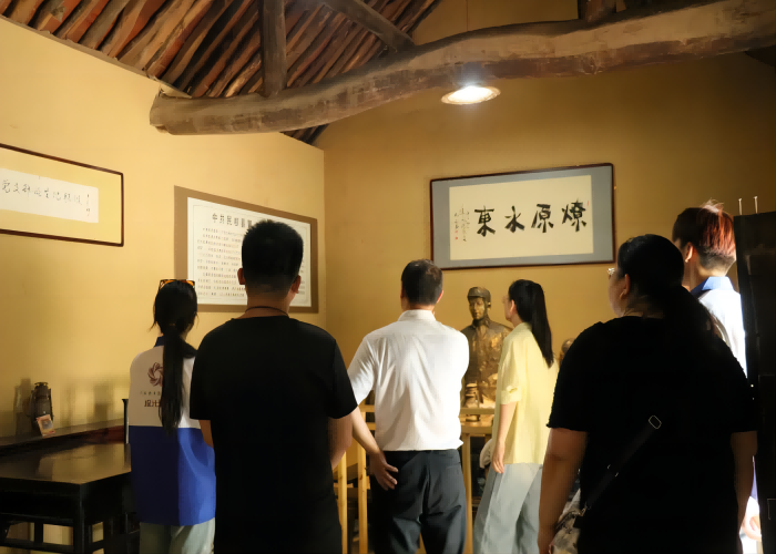 同心向黨繪長卷 緬懷先輩慶七一 —— 河南機電職業(yè)學院設(shè)計學院奔赴民權(quán)縣開展2023年暑期“三下鄉(xiāng)”社會實踐活動