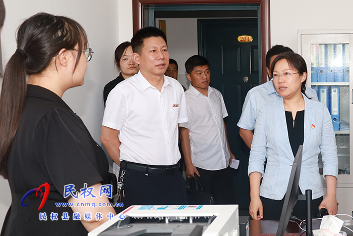 縣委書記王靜嫻到縣委整改辦調(diào)研指導巡視整改工作