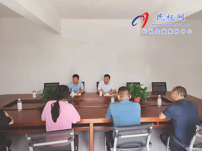 縣人大常委會二級調(diào)研員石克林到孫六鎮(zhèn)調(diào)研指導(dǎo)軟弱渙散村黨組織整頓轉(zhuǎn)化工作