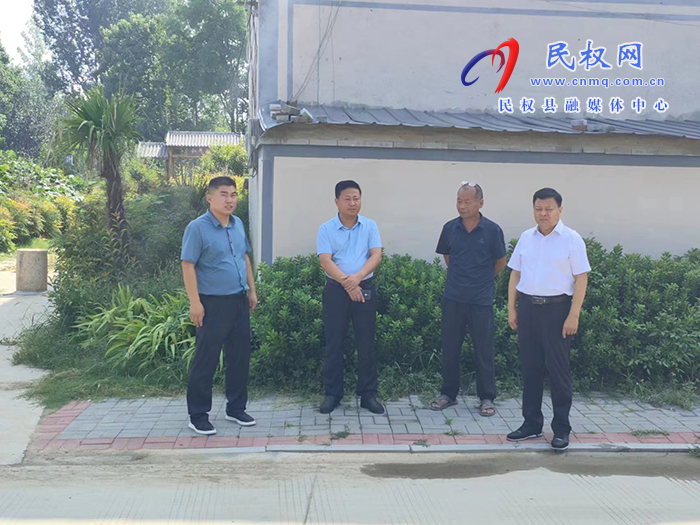 縣人大常委會二級調(diào)研員石克林到孫六鎮(zhèn)調(diào)研指導(dǎo)軟弱渙散村黨組織整頓轉(zhuǎn)化工作