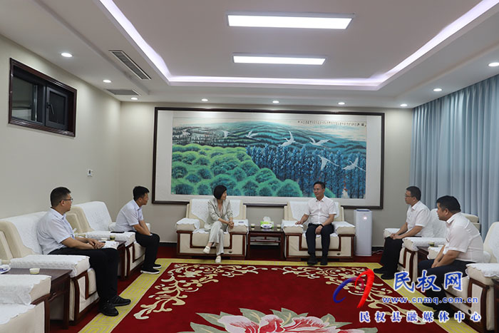 縣委副書記、代縣長王景義會見中原銀行股份有限公司商丘分行行長邱景一行