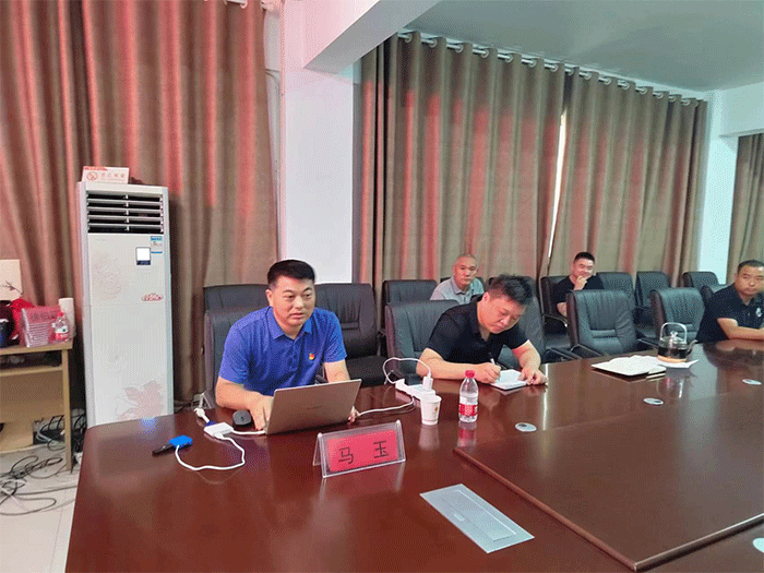 縣公路事業(yè)發(fā)展中心組織開展黨的創(chuàng)新理論 成果“進(jìn)機(jī)關(guān)”宣講活動(dòng)