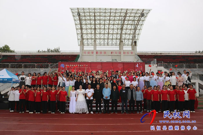 紅旗飄揚(yáng)慶國慶 青春激昂迎新生——我校隆重舉行“慶國慶·迎新生”文藝匯演活動(dòng)