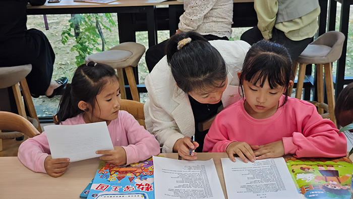 民權(quán)縣圖書館舉辦第十四期“美文同誦”朗誦技巧公益講座
