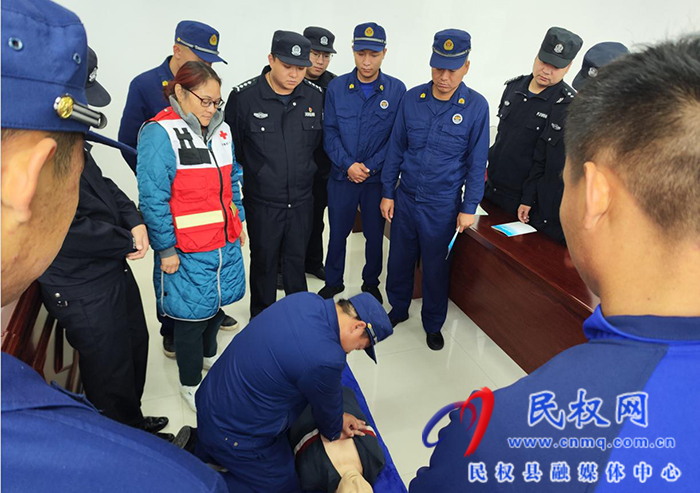 民權縣紅十字會開展公安、消防、安保行業(yè)人員應急救護知識和技能培訓活動