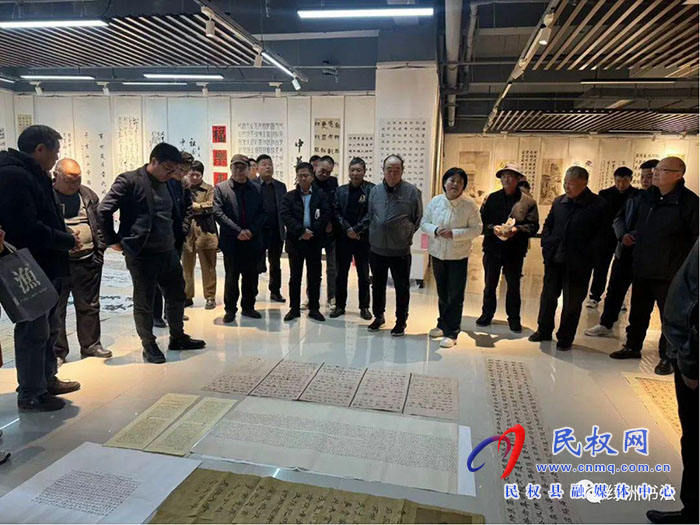 民權(quán)縣文聯(lián)邀請(qǐng)中書(shū)協(xié)會(huì)員、商丘市書(shū)法家協(xié)會(huì)副主席王文博老師點(diǎn)評(píng)書(shū)法作品