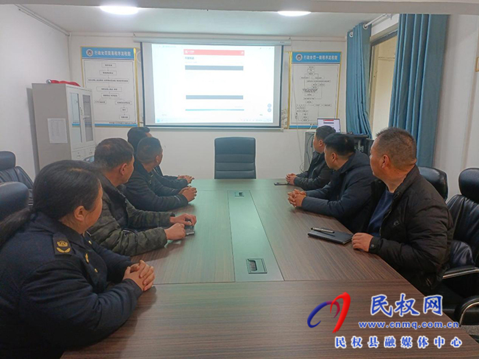 民權(quán)縣文化廣電旅游局開展服務(wù)型行政執(zhí)法“微宣講、走基層”活動