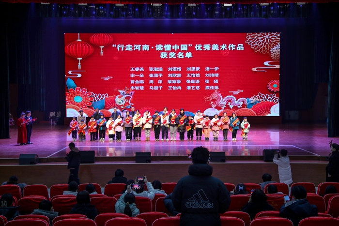 民權(quán)縣圖書館舉辦“禮贊新時代 奮進新征程”慶元旦迎新春詩歌朗誦會