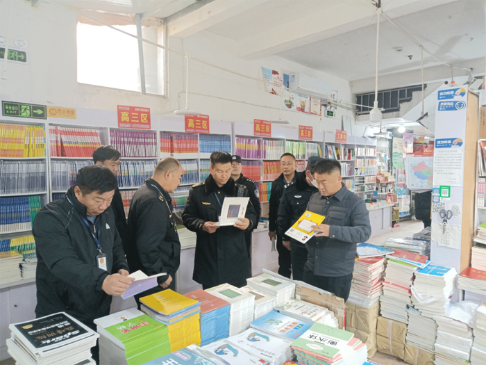 雙塔、褚廟、綠洲、程莊、龍?zhí)痢自扑碌揉l(xiāng)鎮(zhèn)(街道）開展出版物市場整治行動