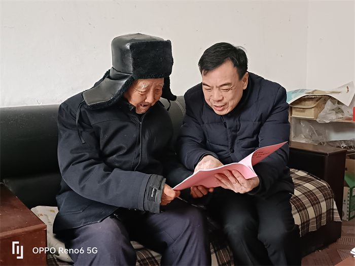 縣委黨校：送教上門，為離退休干部送上“精神食糧”