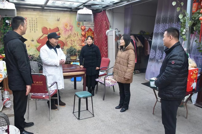 民權縣人防工程維護中心走訪慰問“孝老愛親中國好人”