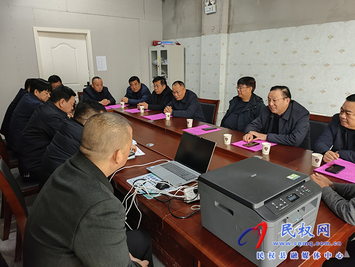 縣政協(xié)主席周明河到科研路東延建設(shè)項(xiàng)目指揮部調(diào)研慰問(wèn)