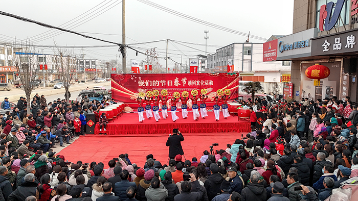 民權(quán)縣人和鎮(zhèn)：舉辦“我們的節(jié)日·春節(jié)” 文藝匯演歡歡喜喜過大年