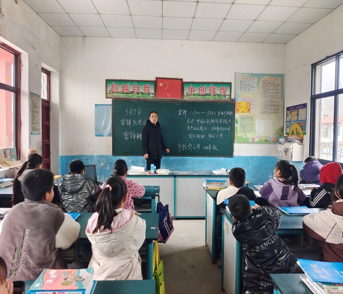 雙塔鎮(zhèn)各中小學開展學雷鋒主題活動