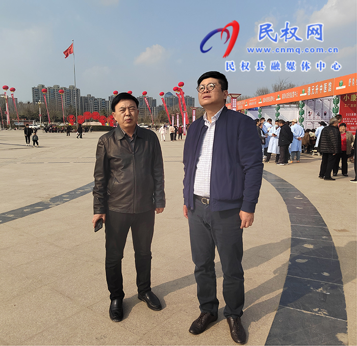 縣委常委、副縣長謝志強(qiáng)現(xiàn)場指導(dǎo)3·15消費(fèi)者權(quán)益日活動(dòng)