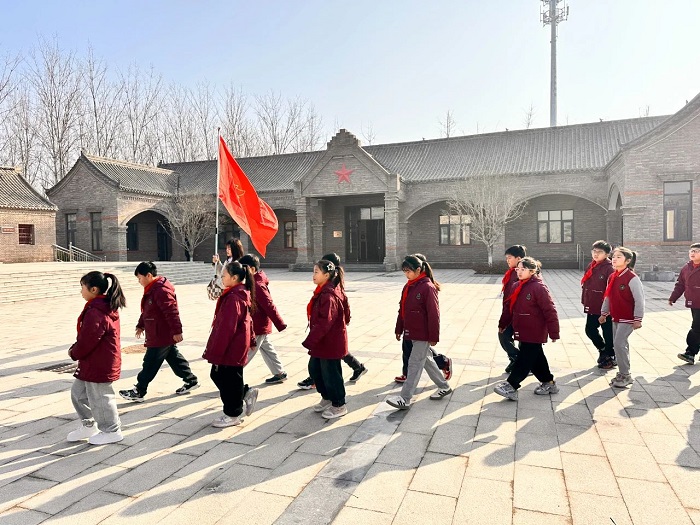 團縣委多策并用加強未成年思想道德建設(shè)