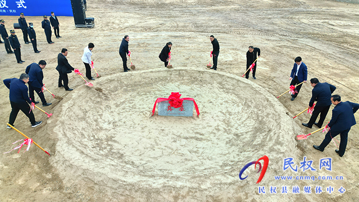 全省第十二期“三個(gè)一批”項(xiàng)目建設(shè)活動(dòng)萬鑫精密機(jī)電（民權(quán)）生產(chǎn)基地項(xiàng)目開工儀式