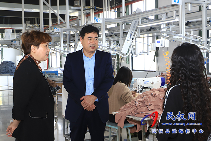 縣人大常委會(huì)副主任薛坤開(kāi)展“企業(yè)服務(wù)日”活動(dòng)